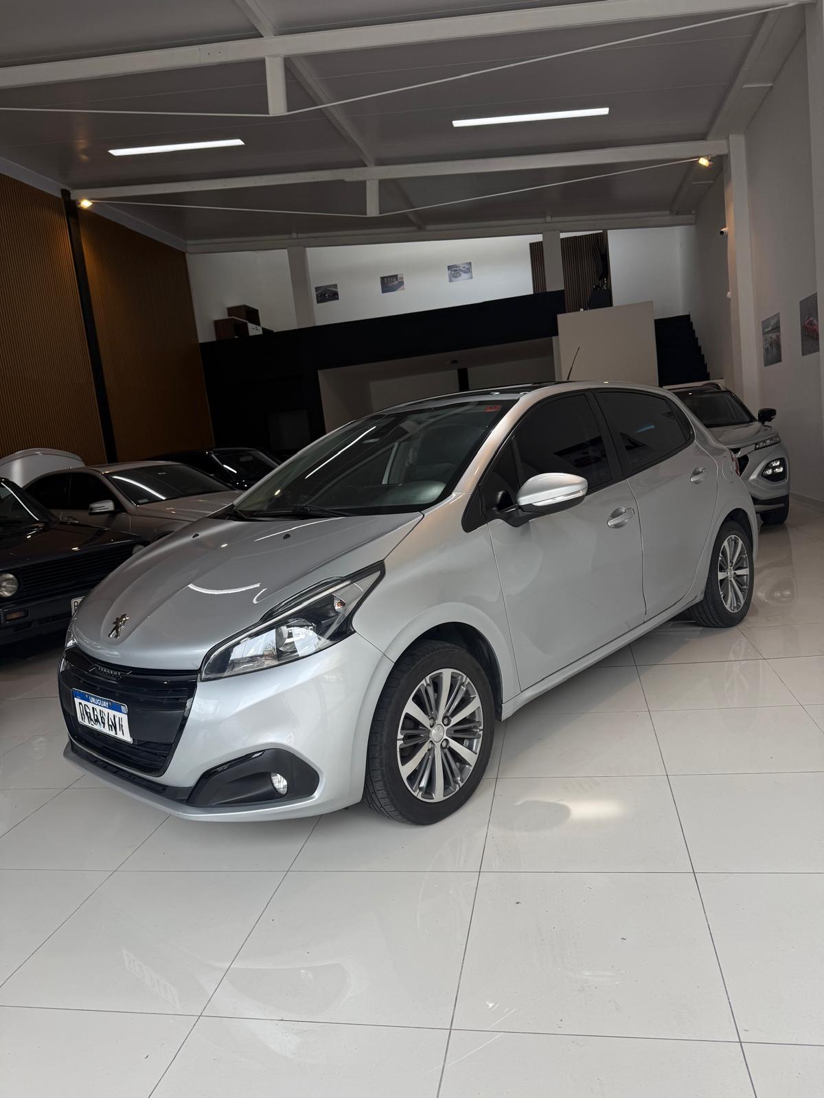 Peugeot 208 Felline 1.6