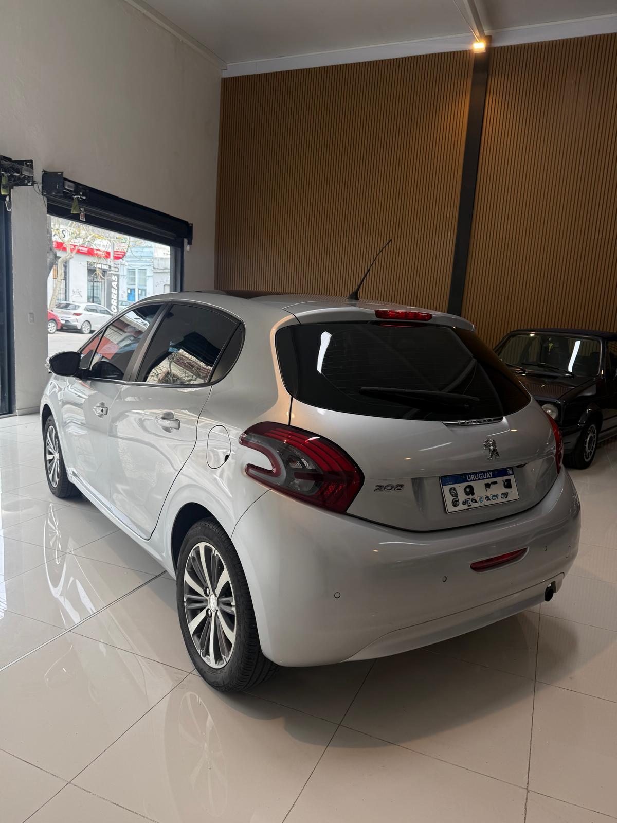 Peugeot 208 Felline 1.6 — foto 2