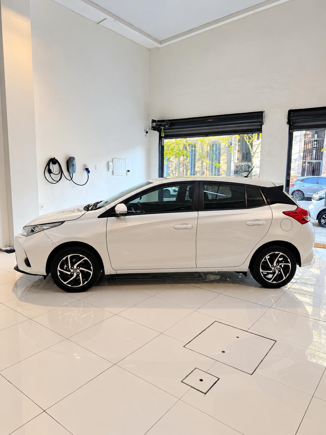Toyota Yaris XS — foto 3